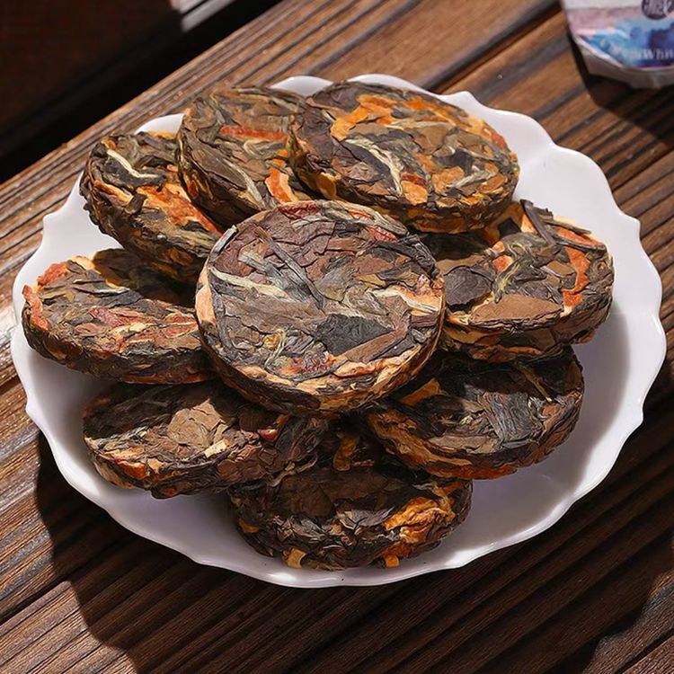 Aged Tangerine Peel White Tea Coin